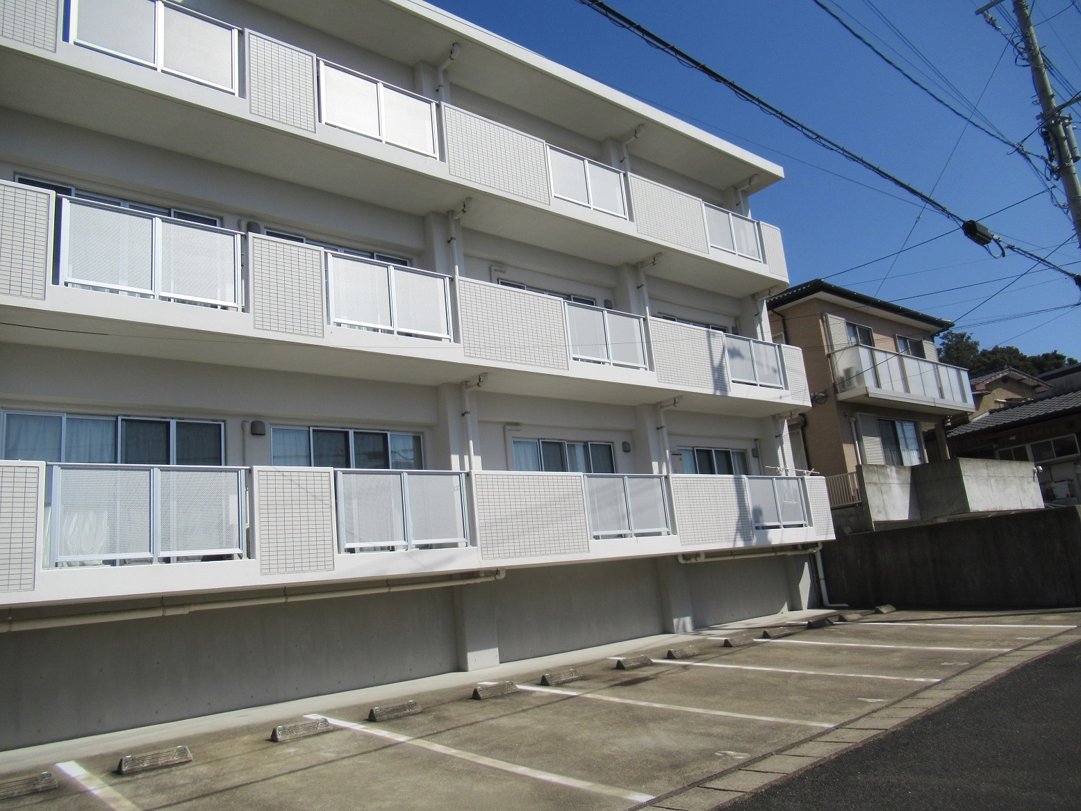 ラホイヤハイツ駐車場